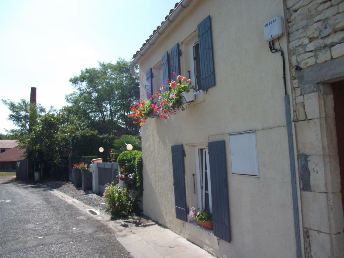Hotel les mésanges La Greve-Sur-Mignon Exterior foto